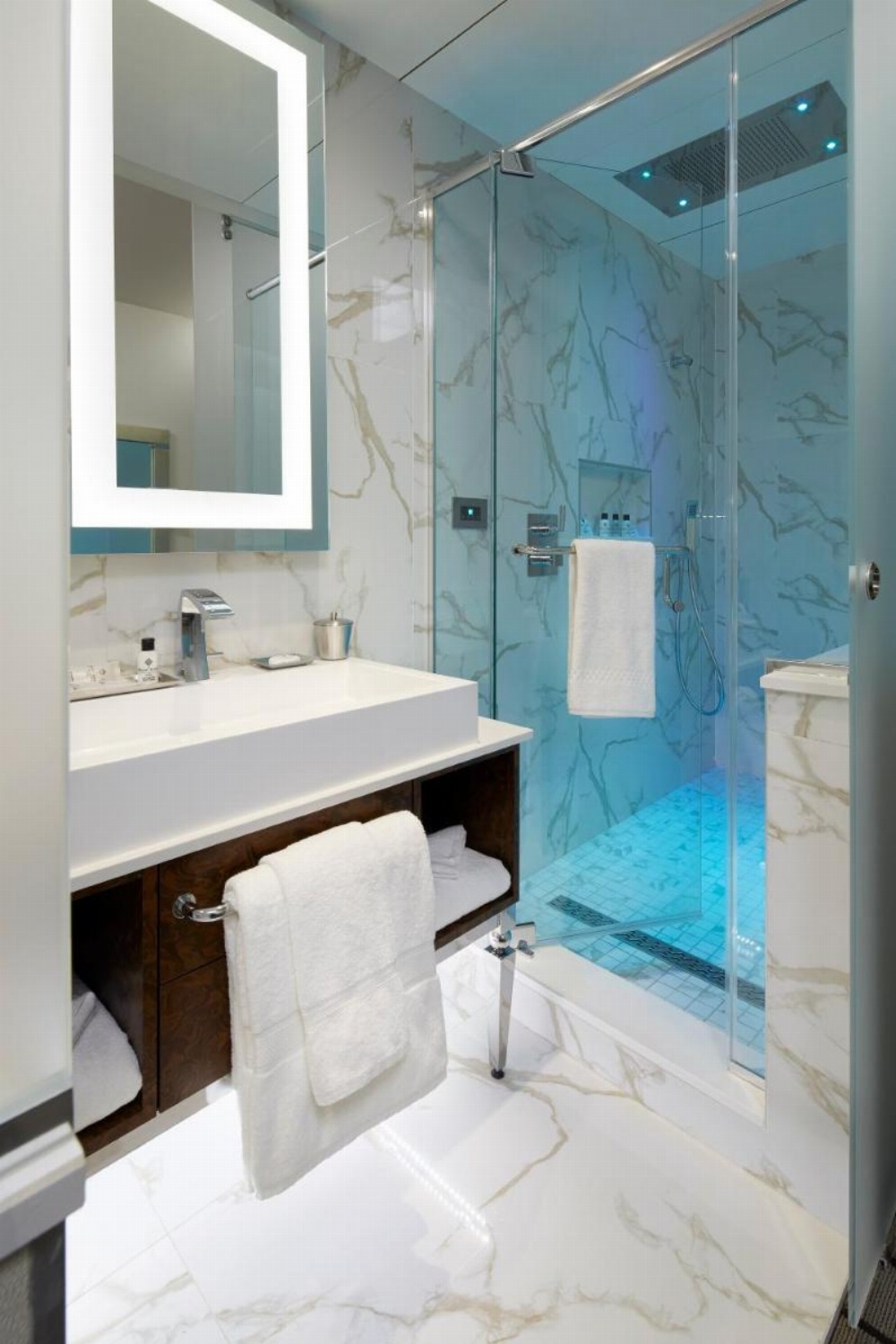 Room image 4