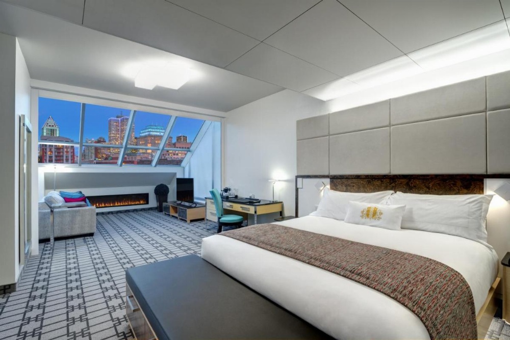 Luxury Loft Suite